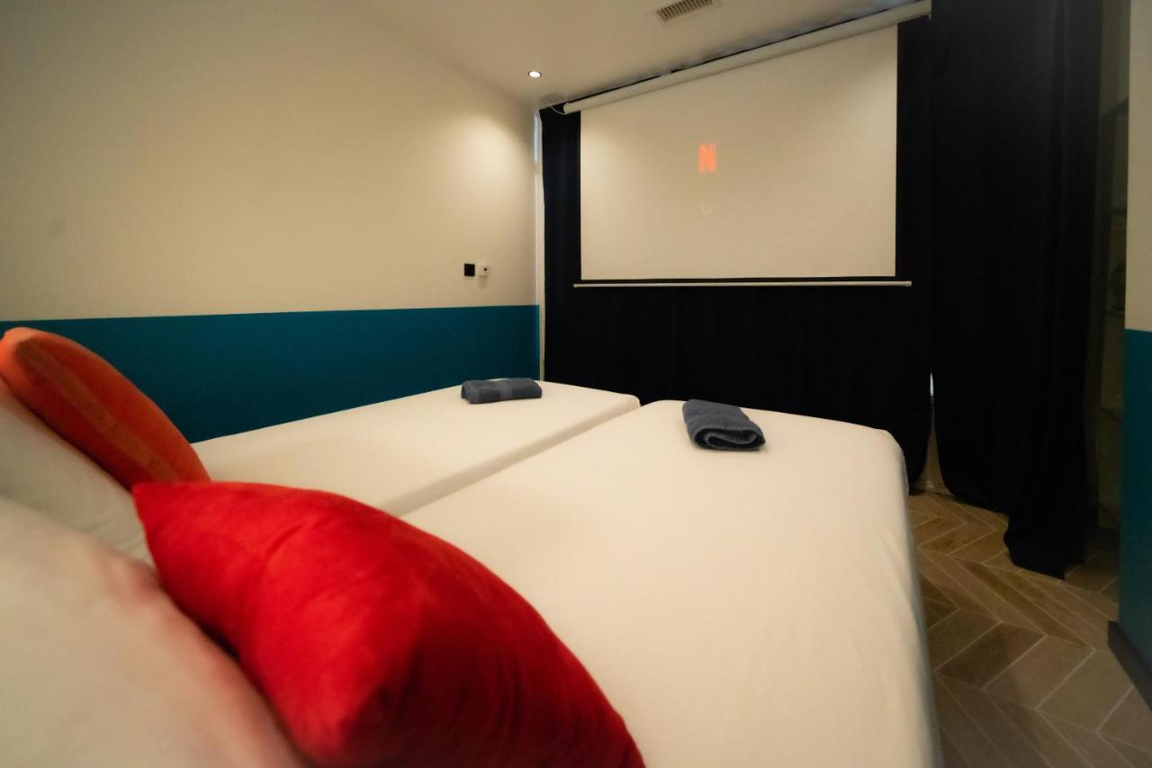 Roma Divine Home Cinema Et Jardin 尼姆 外观 照片