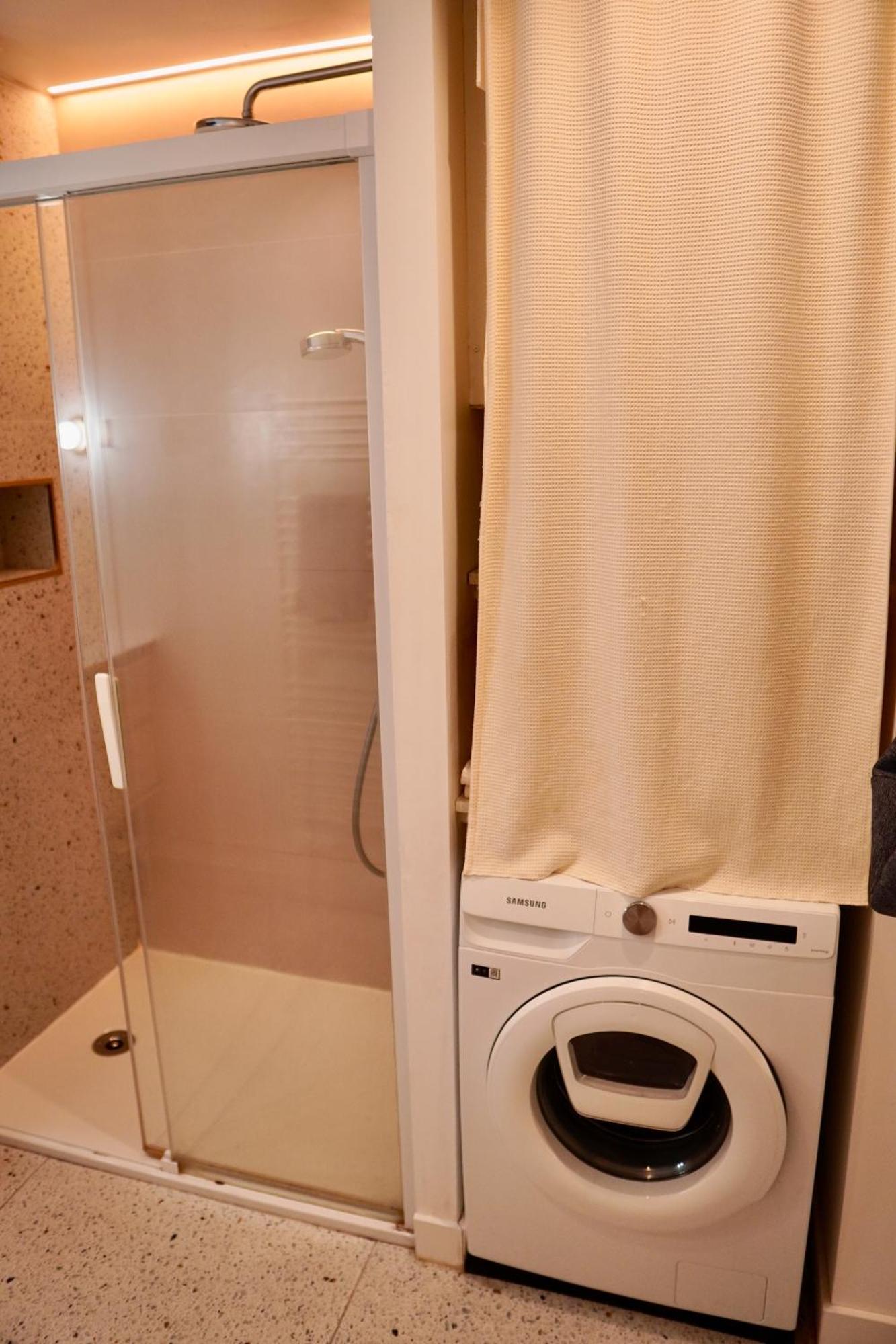 Roma Divine Home Cinema Et Jardin 尼姆 外观 照片