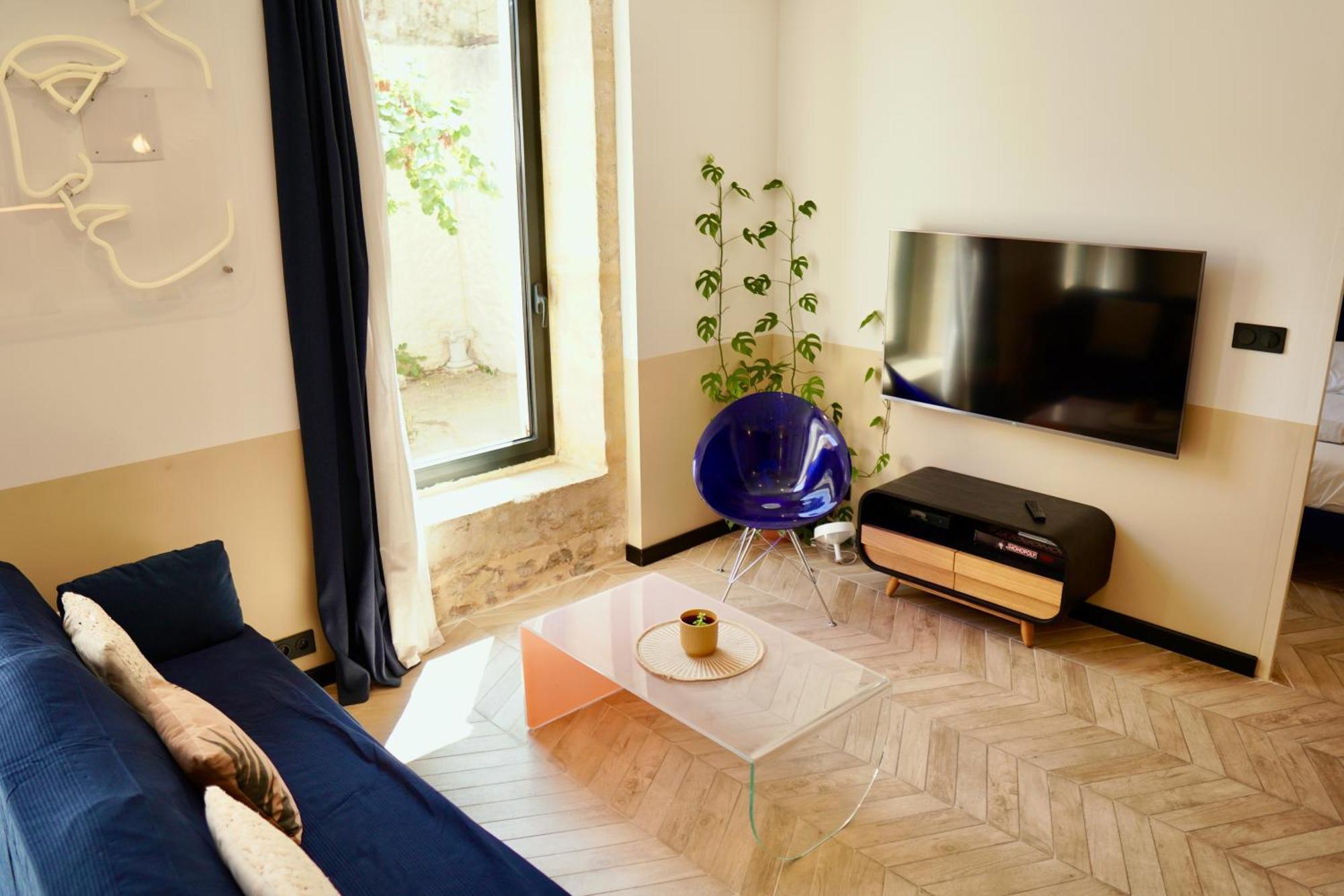 Roma Divine Home Cinema Et Jardin 尼姆 外观 照片