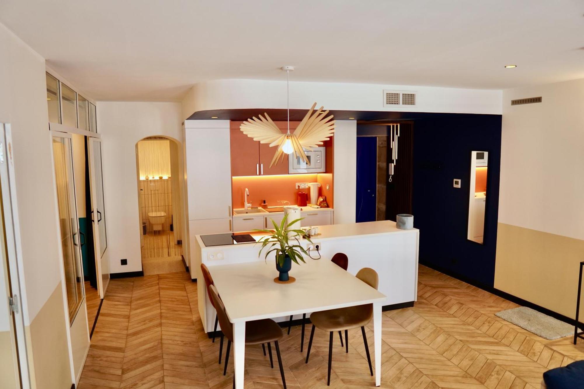 Roma Divine Home Cinema Et Jardin 尼姆 外观 照片