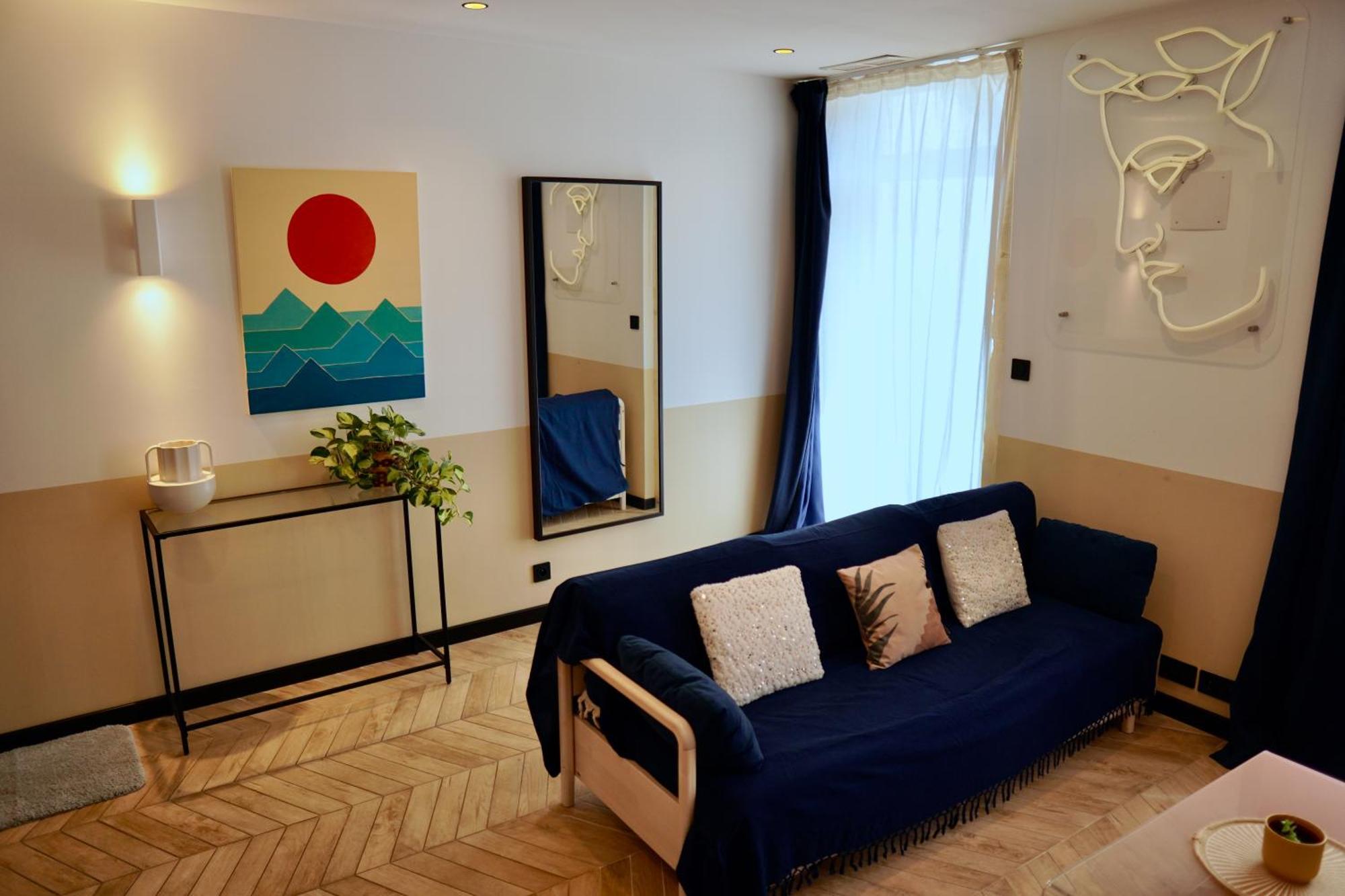 Roma Divine Home Cinema Et Jardin 尼姆 外观 照片